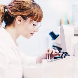 Q-254 Micro Quartz Cuvette Spectrometer with Frosted White Wall with Lid Volume-1ml, Path Length:10 mm. Dimension-45x 12.5x 12.5mm by-MTECHLAB-71 image 3
