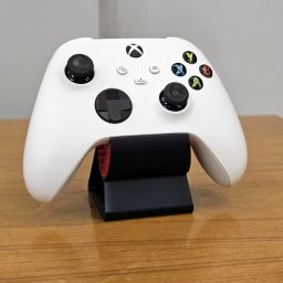 Zyva Universal Game Controller Stand, Black and Red image 2