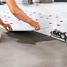 SHREE VALLV Laser Level Tools, Multipurpose Line Laser Leveler Tool Cross Line Lasers With 8FT/2.5M Standard Measure Tape and Metric Rulers for Hanging Pictures Tile Walls. image 2