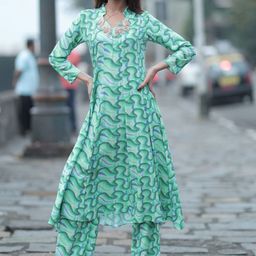 Svamsa Women Printed Kurta with Palazzos-image-61