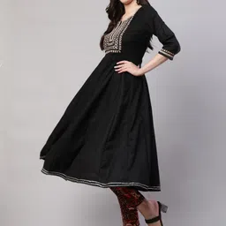AKS Ethnic Motifs Yoke Design Regular Thread Work Kurta With Trousers & With Dupatta image 5
