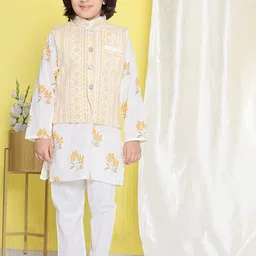 Aj DEZInES Boys Floral Printed Regular Pure Cotton Kurta with Pyjamas & Jacket-image-71