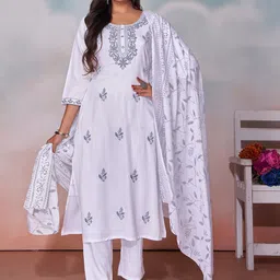 Label Khoj Floral Embroidered Regular Thread Work Kurta with Trousers & Dupatta-2