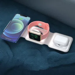 Muvit Compact 3-in-1 Charging Dock for Apple Devices Charging Pad image 4