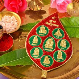 MEMOIR Red & Gold Plated Textured Ganesha leaf Brass Idol Showpiece-9