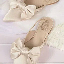 Shoetopia Women Cream-Coloured Printed Ballerinas with Bows-16