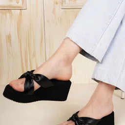 DressBerry Black Knotted Strap Flatform Heels-43