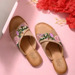 Zebba Women  Embellished Open Toe Flats-picture-24