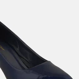 Get Glamr Pointed Toe Block Heeled Pumps image 5