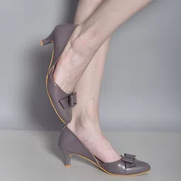 Action Bows Embellished Kitten Heels-43