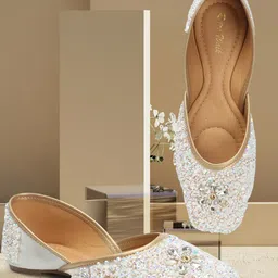 Retro Walk Embellished Square Toe Mesh Mojaris-41