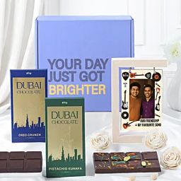 Crunchy Chocolate N Memories Gift Box-image-99