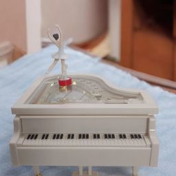Elegant Dancing Lady on Piano Decorative Showpiece - 5 cm-image-5