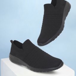 STYLISH LIGHT WEIGHT SPORTS SHOES FOR BOYS Slip On Sneakers For Men-image-3