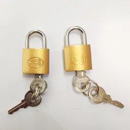 any fashion 3 foot chain + 1 medium size lock with 3 keys + 2 small locks with 2 keys each Chain Lock image 3