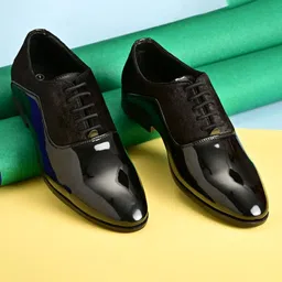 INVICTUS Men Black Solid Formal Oxfords-picture-0