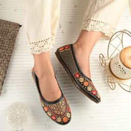 Embroidered Comfortable Latest Collection Jutis For Women-9