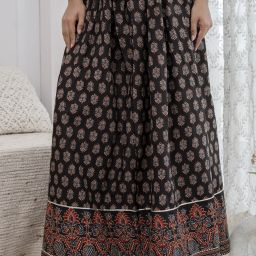 Women Printed Gathered Black Skirt-image-2