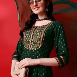 Women Viscose Rayon Kurta Pant Dupatta Set-image-70