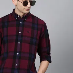 the bear house Men Slim Fit Checkered Cut Away Collar Casual Shirt-picture-33