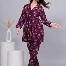dinaya Women Night Suit Set Maroon Ethnic Motifs-picture-41