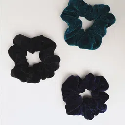 Trend Arrest Women Set of 3 Fabric Scrunchies-image-72