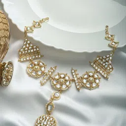 TEEJH Kundan-Studded & Pearl Beaded Matha Patti-11