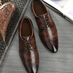 INVICTUS Men Textured Formal Derbys-picture-17