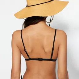 Trendyol Medium Coverage Lightly Padded Bra image 4