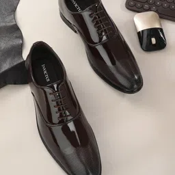 INVICTUS Men Faux Leather Lace-Up Textured Formal Derbys-image-33