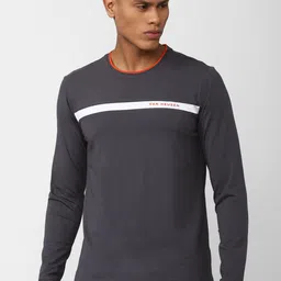 Van Heusen Flex Men Grey & White Colourblocked Slim Fit Yoga T-shirt-image-95