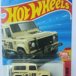 C4982 THEN AND NOW 5/10 LAND ROVER DEFENDER 90 DIE CAST TOY CAR-image-97