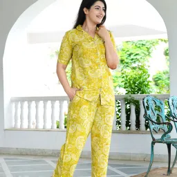 Women Shirt & Pyjama set Yellow Printed-image-17