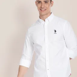 Men Slim Fit Solid Button Down Collar Casual Shirt-image-45