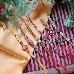 Pack of 6 Assorted Rakhi Set-image-34