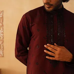Jompers Men Embroidered Regular Sequinned Kurta with Pyjamas image 5