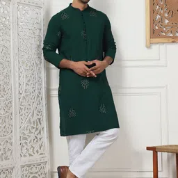 Jompers Floral Embroidered Sequinned Mandarin Collar Regular Kurta with Pyjamas-43