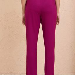 Nykd By Nykaa Summer Essential Soft and Comfy Breathable Rib Lounge Pant image 3