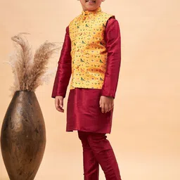 VASTRAMAY Boys Regular Kurta & Pyjamas With Patola Nehru Jacket image 3