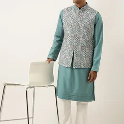 TheEthnic.Co Men Regular Cotton Kurta with Pyjamas & Nehru Jacket image 2