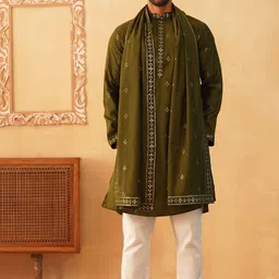 Jompers Men Floral Embroidered Regular Sequinned Kurta with Pyjamas & With Dupatta-15