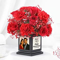 Red Blooms in Photo Pen Stand for Anniversary-26