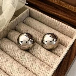 Stylish Fancy Light Weight Silver Small Round Shape Earrings For Women And Girls Stainless Steel Stud Earring-image-3