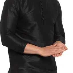 26 i Men Solid Dupion Silk Asymmetric Kurta image 3