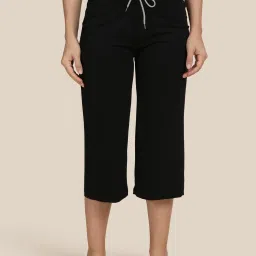Solid cotton relaxed fit parallel capri with side pocket Women Black Capri-image-37