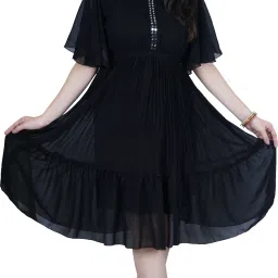Women Pleated Black Knee Length Dress-image-19