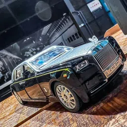 Rolls Royce Phantom with 6 Openable Doors, Light & Music Alloy Collectible Toy-41