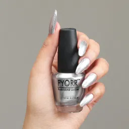 Long Lasting Highly Pigmented Nail Polish / Color (15ml) Silver Magic-3