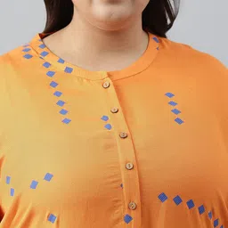 W Plus Size Geometric Printed Kurta image 2