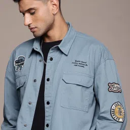 Men Solid Tailored Jacket-image-12